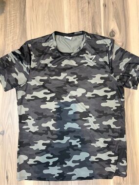 Gymshark Grey Camo Performance Tee